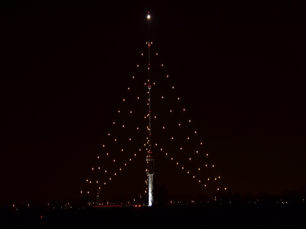 Zendmast IJsselstein weer ‘De Grootste Kerstboom’